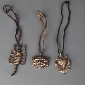 SET OF TIBETAN BUDDHISM RITUAL INSTRUMENTS