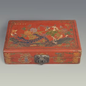 LACQUER AND GOLD PAINTED JEWELRY BOX WITH HUNDRED BIRDS PAYING