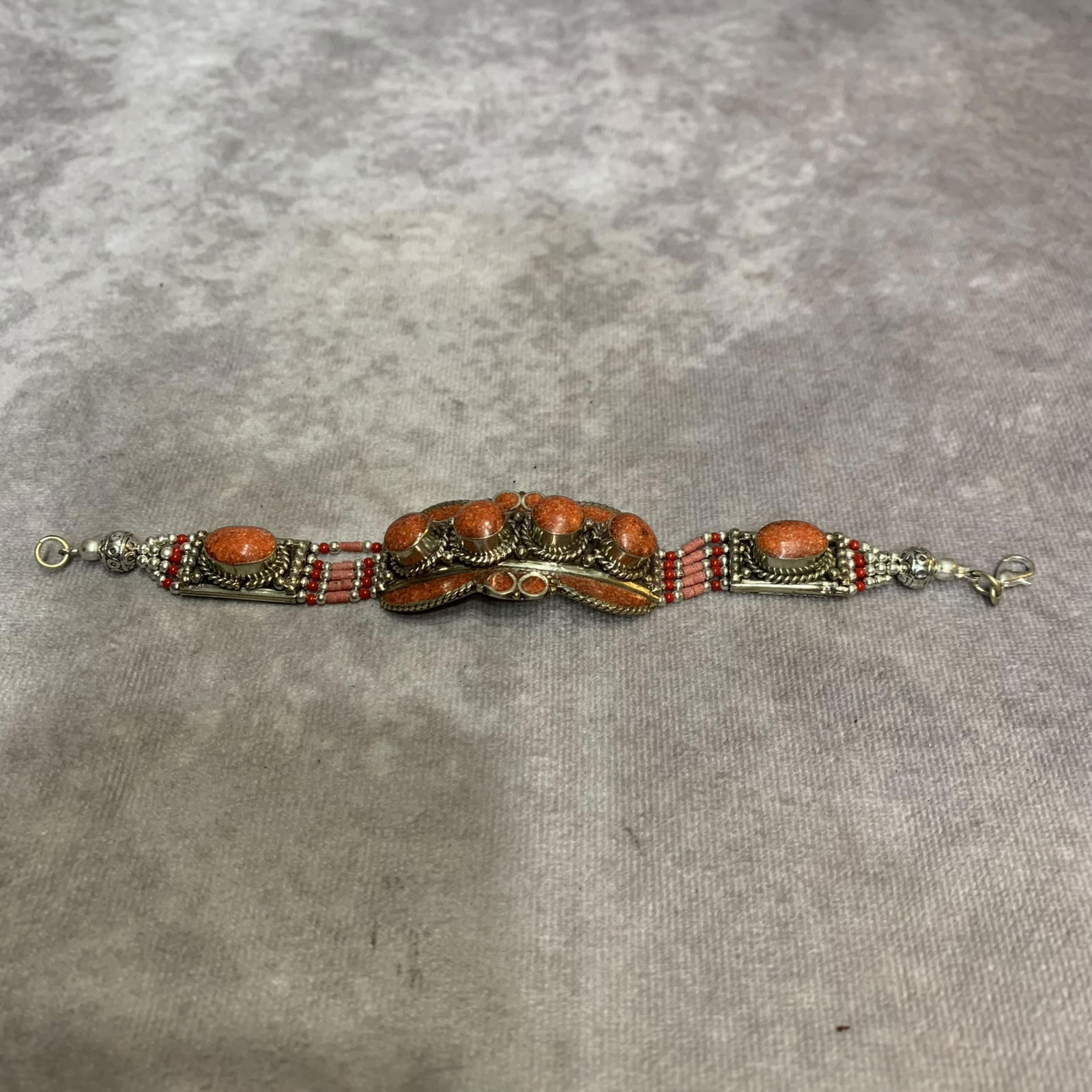 A FINE WHITE BRONZE BRACELETS WITH GEM STONE (1 of 3)