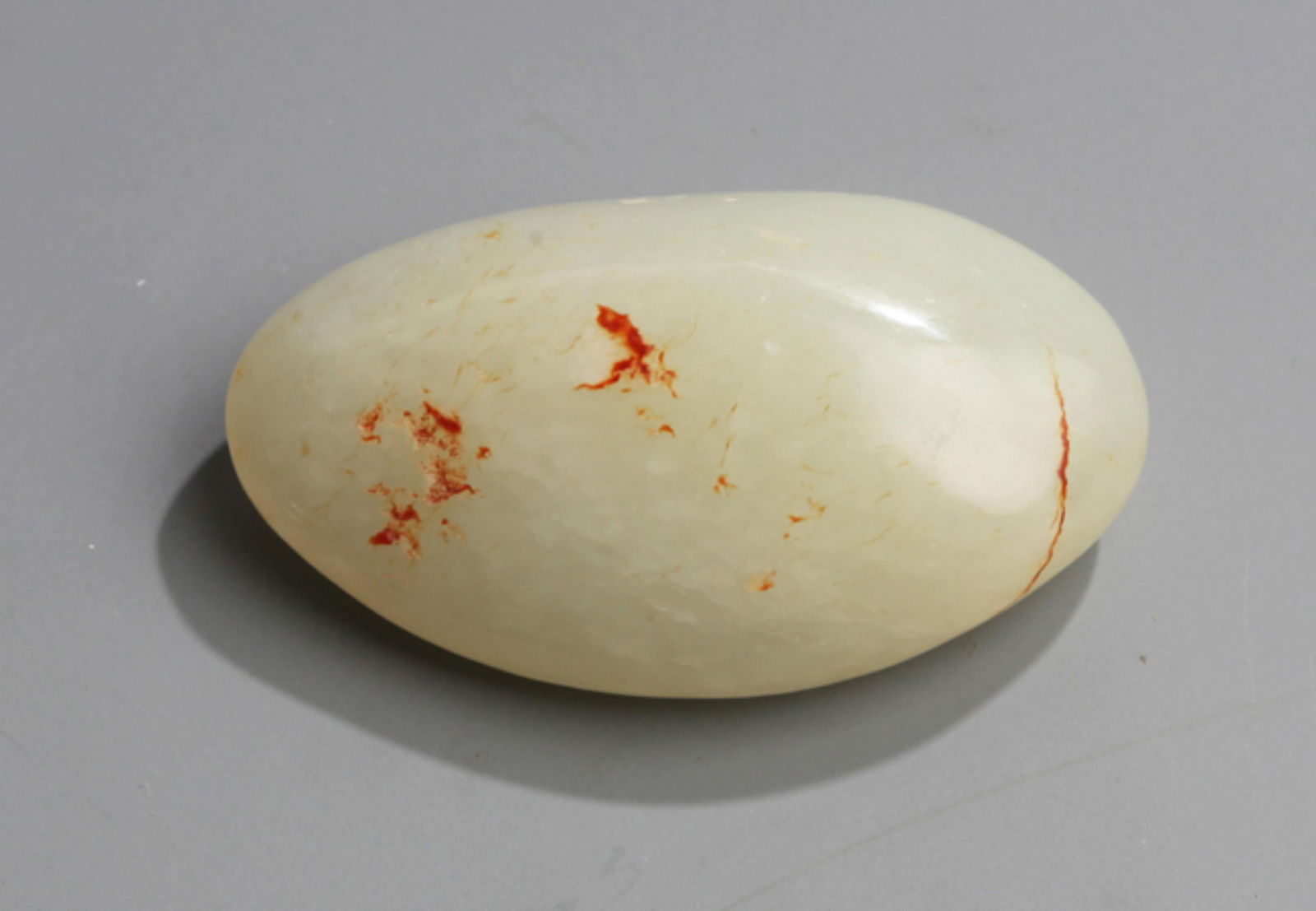 A FINE PALE CELADON JADE PENDANT (1 of 2)