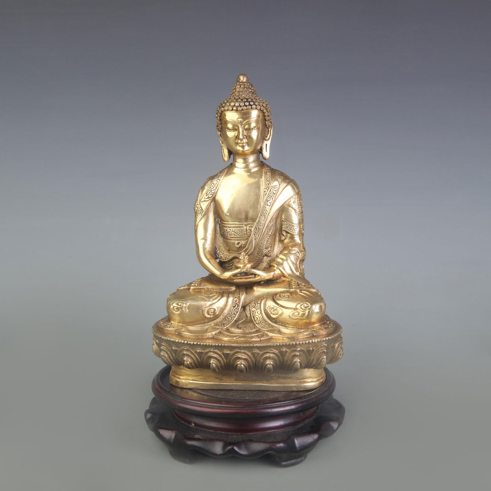 A FINE BRONZE AMITABHA BUDDHA SEATED STATUE (1 of 5)