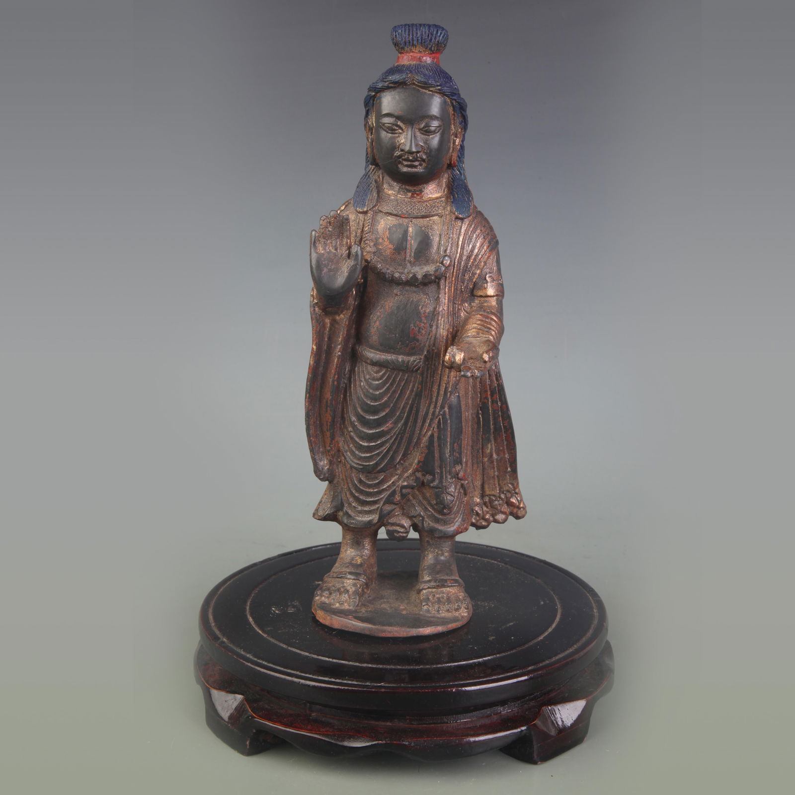 A FINE BRONZE BUDDHA STATUE (1 of 5)