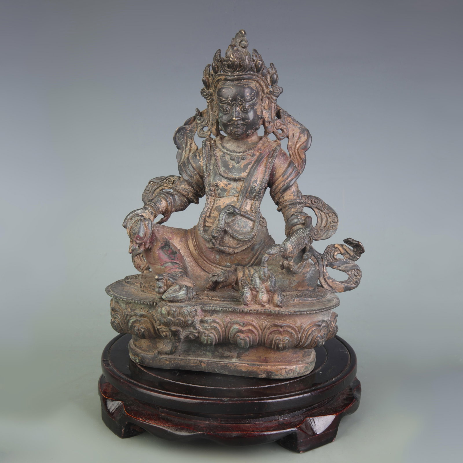 A FINE BRONZE YELLOW WEALTH GOD STATUE: Modern, High: 8.2 inch