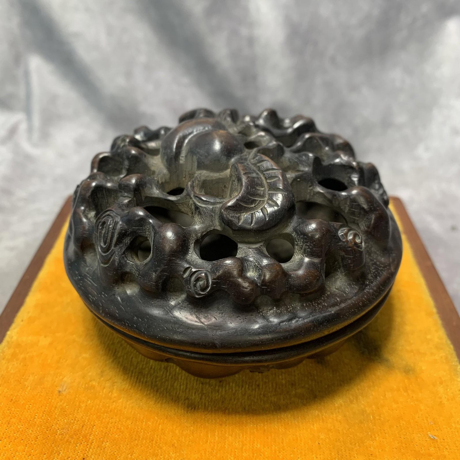 A FINE CARVED REDWOOD INCENSE CENSER: Qing Dynasty; High: 4.2 inch; Diameter: 2.4 inch