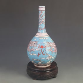 FAMILLE ROSE PORCELAIN VASE WITH BLUE GROUND AND LONG NECK