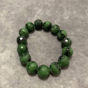 A FINE RUBY ZOISITE STONE MADE BRACELETS