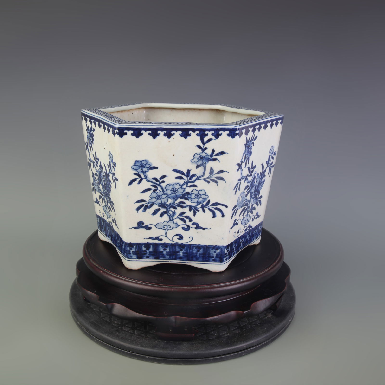 BLUE AND WHITE FLORAL PATTERN HEXAGONAL PORCELAIN FLOWER POT (1 of 5)