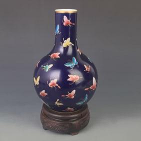 FAMILLE ROSE HUNDRED BUTTERFLY CELESTIAL GLOBE PORCELAIN VASE