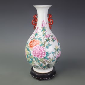 FAMILLE-ROSE FLORAL DOUBLE-HANDLED PORCELAIN VASE