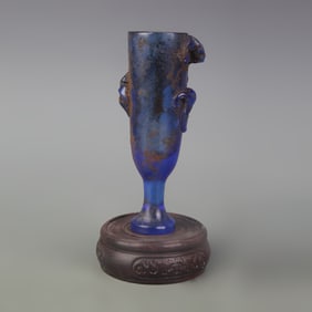 A FINE BLUE COLOR CRYSTAL CUP