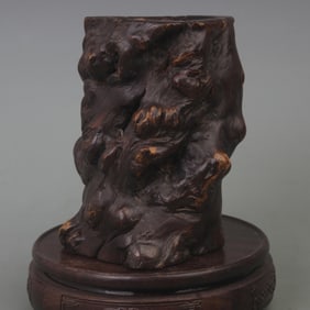 A FINE OLD REDWOOD MADE CALLIGRAPHY PEH HOLDER
