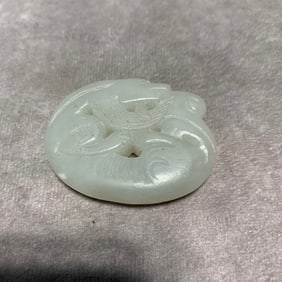 QING DYNASTY HETIAN JADE DRAGON PATTERN PENDANT