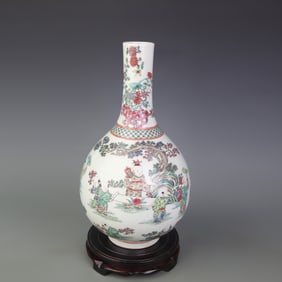FAMILLE ROSE FIGURATIVE GALL-BLADDER STYLE PORCELAIN VASE