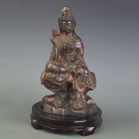 A FINE BRONZE SEATED GUANYIN STATUE