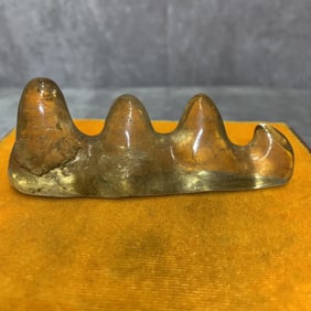 A FINE CRYSTAL MADE MOUNTAIN SHAPED PEN STAND