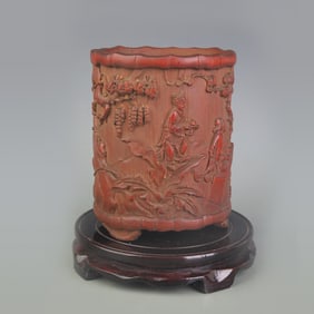 A FINE BAMBOO CARVED BRUSH POT