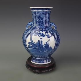 BLUE AND WHITE CELESTIAL GLOBE VASE WITH FIGURE PATTERNS