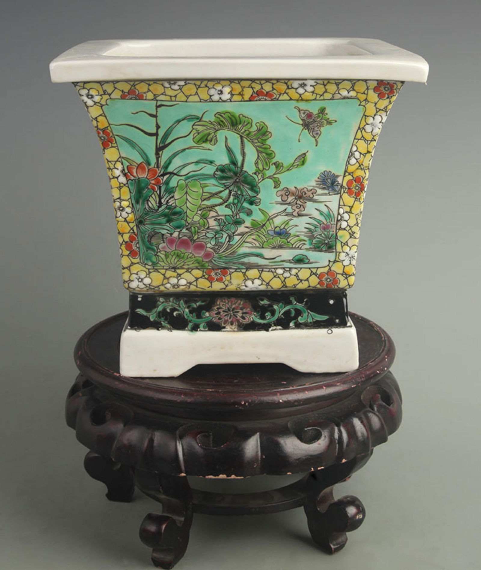 EIGHT TREASURES PATTERN FOUR-SIDED BLUE GROUND FLOWER POT (1 of 7)