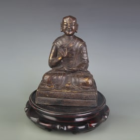 A FINELY MADE BUDDHA STATUE