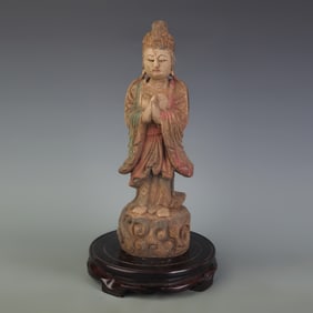 A FINE WOODEN CARVED GUANYIN STATUE