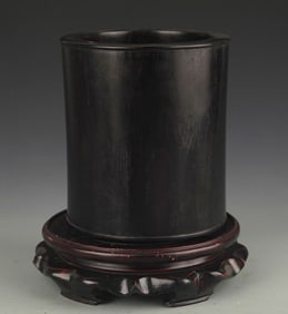 A FINE ROSEWOOD BRUSH POT