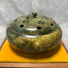 XUANDE PERIOD GILDED BRONZE FORTUNE INCENSE BURNER