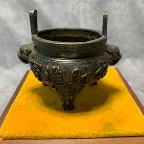 BRONZE WEALTH ATTRACTING PATTERN INCENSE BURNER WITH FOO DOG FEET