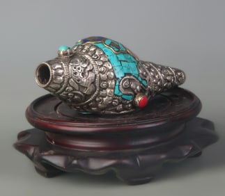 TIBETAN BUDDHIST RITUAL CONCH