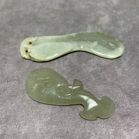 QING DYNASTY HETIAN GREENISH-WHITE JADE FISH MOTIF PENDANTS (2 PIECES)