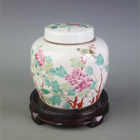 FAMILLE ROSE FLOWER AND BIRD PATTERN PORCELAIN TEA CANISTER