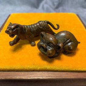 BRONZE TIGER AND PIG ORNAMENTS