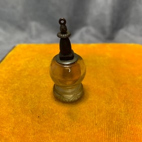 A FINE CRYSTAL RELIC PAGODA