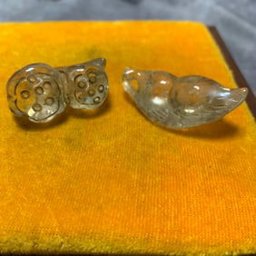 PAIR OF QING DYNASTY NATURAL CRYSTAL PENDANTS