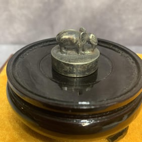 A SMALL ELEPHANT TOO PATTERN WHITE BRONZE SEAL