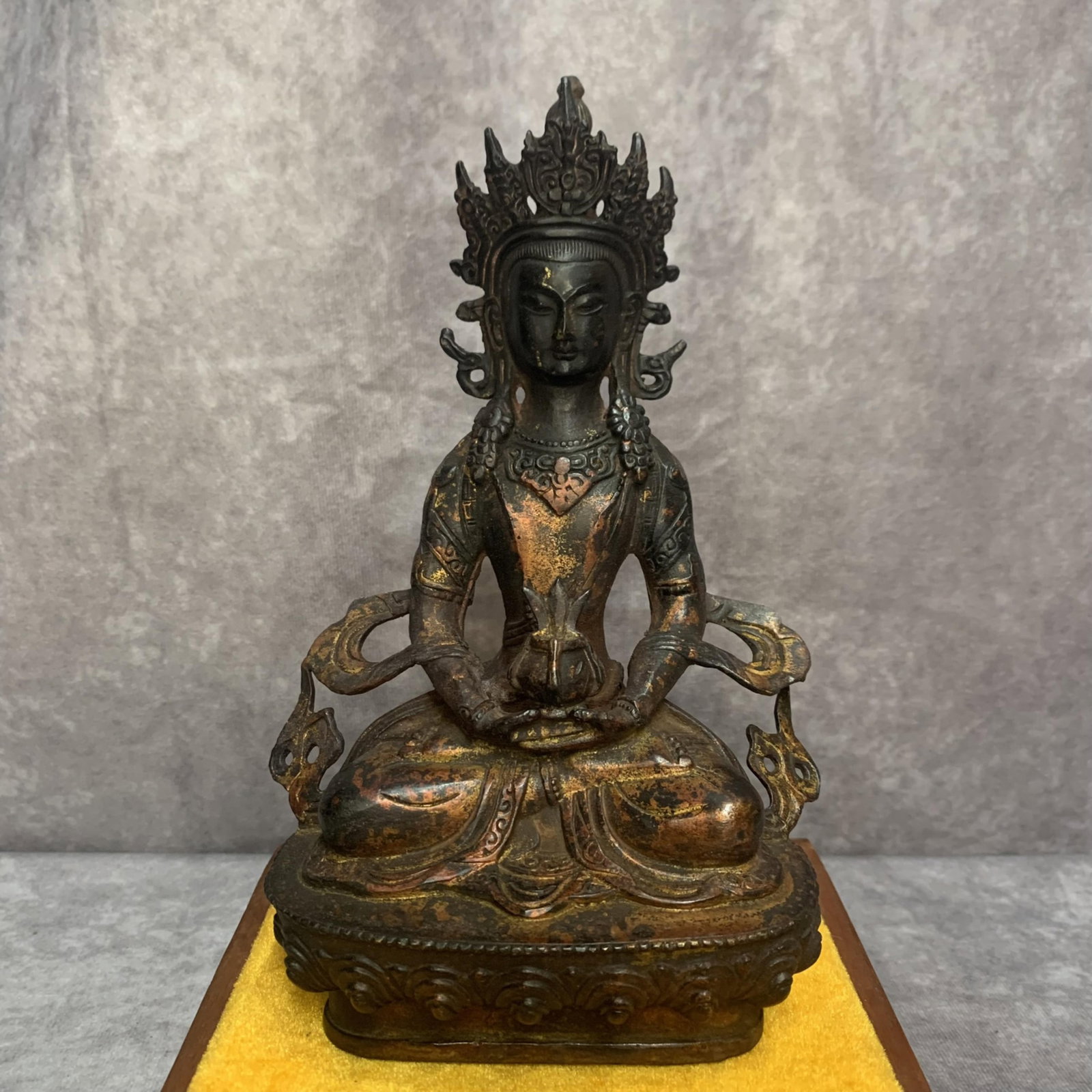 A FINE BRONZE VAJRADHARA VAJRABHAIRAVA GODDESS STATUE: 20th Century; High: 8.0 inch; Width: 4.7 inch; Long: 3.2 inch;