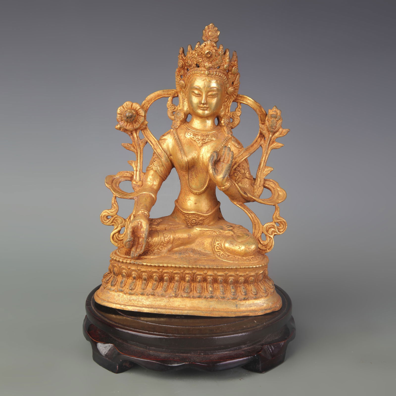A FINE BRONZE MADE WHITE TARA STATUE (1 of 5)