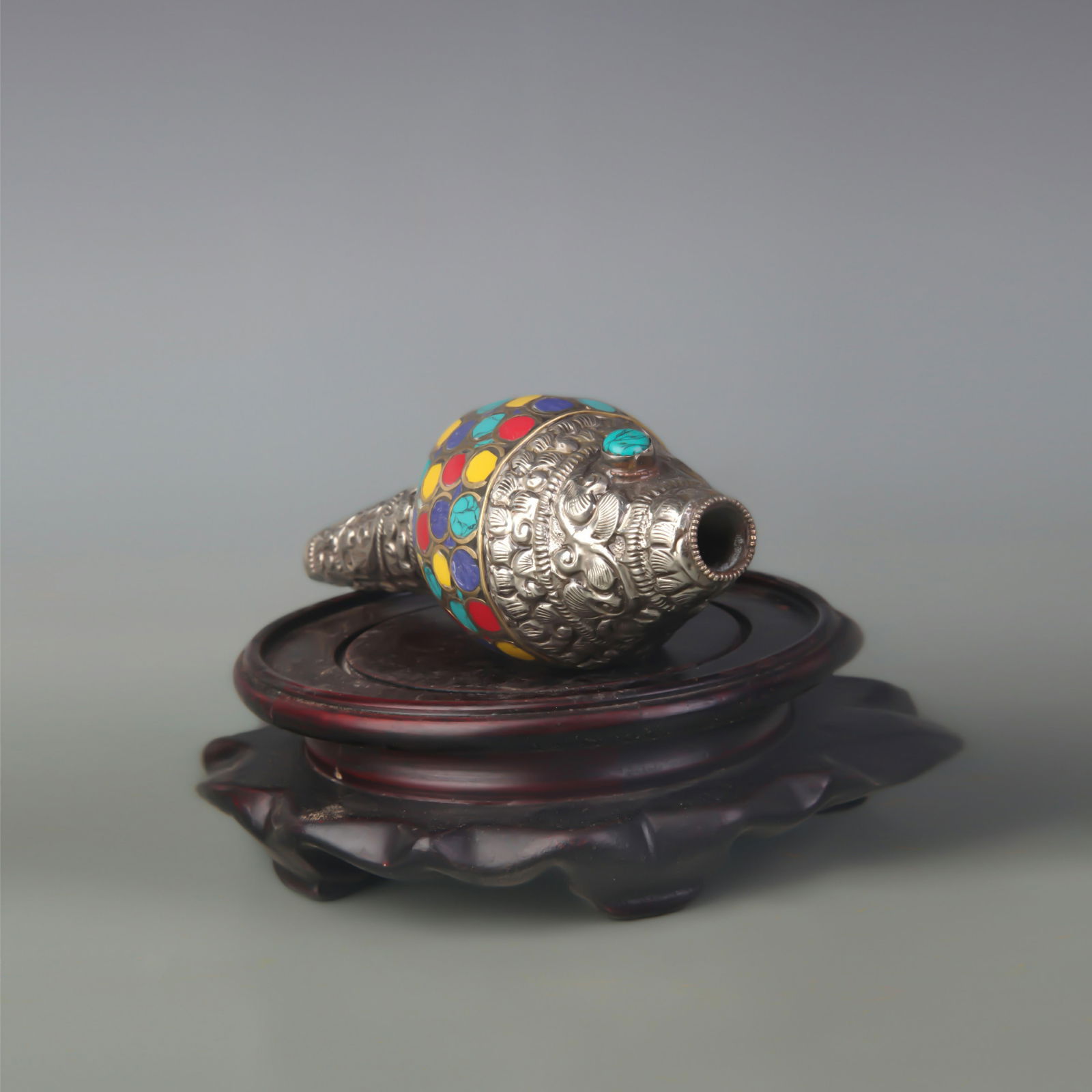 TIBETAN BUDDHIST RITUAL CONCH (1 of 5)