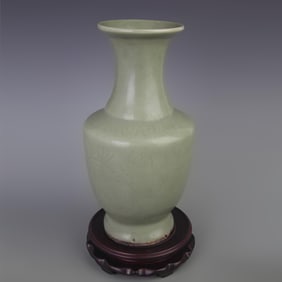 LONGQUAN KILN FLORAL CARVED PORCELAIN VASE