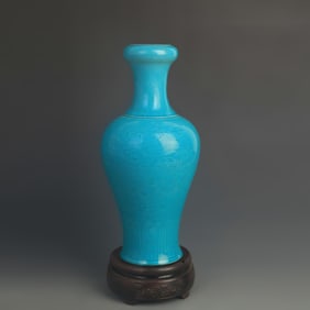 PEACOCK BLUE-GLAZED GUANYIN STYLE PORCELAIN VASE