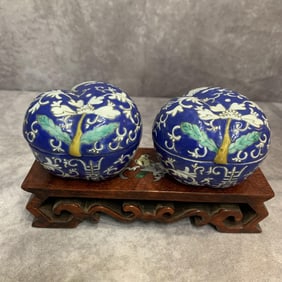 GROUP OF TWO BLUE AND WHITE BAT PATTERN PORCELAIN BOX