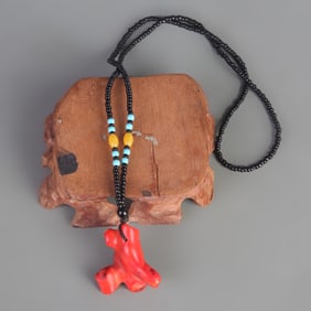 A FINE CORAL NECKLACE