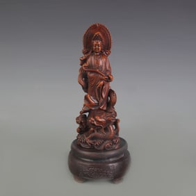 A FINE BOXWOOD MADE STATUE OF GUANYIN