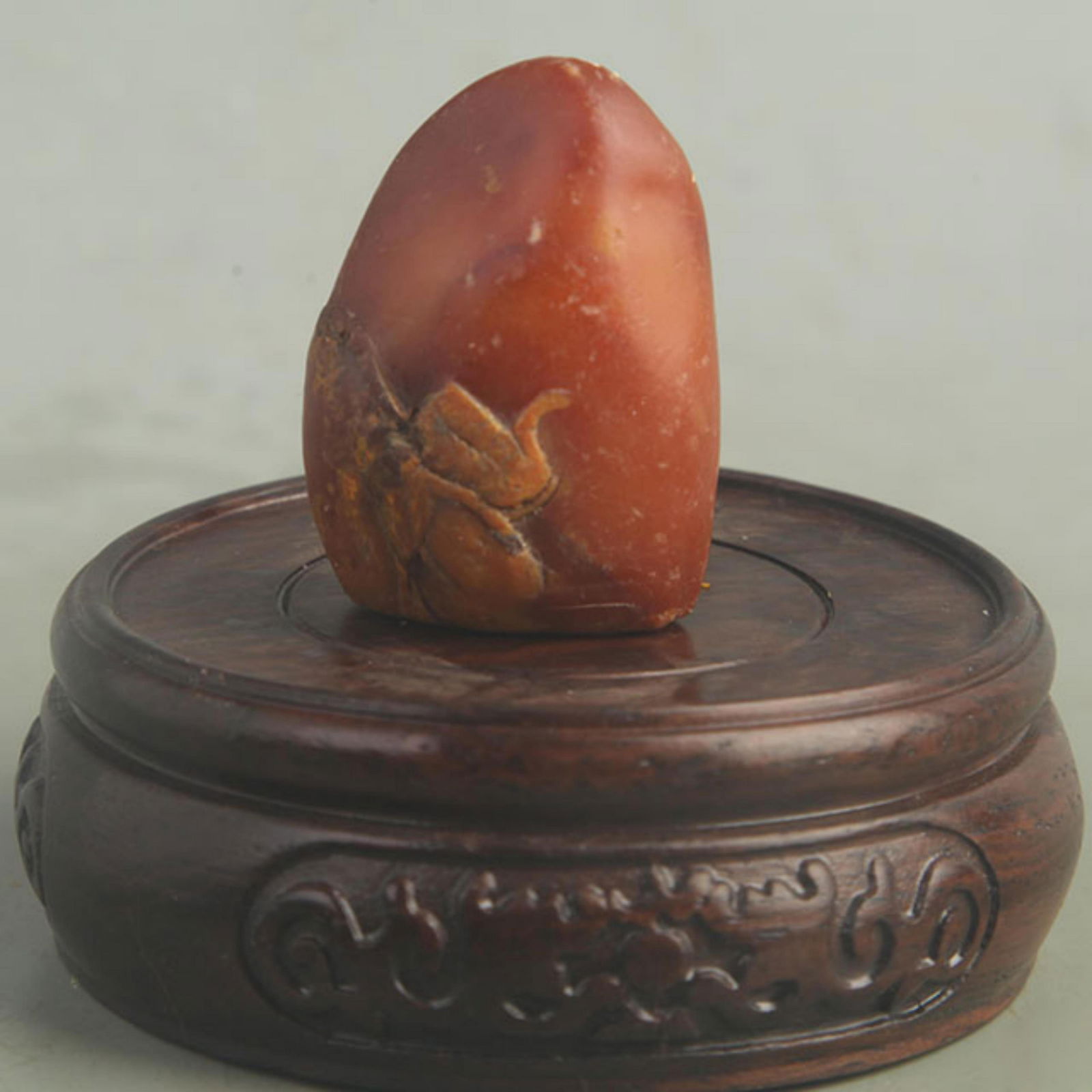 A FINELY CARVED TIAN HUANG STONE SEAL: Modern, High: 1.50 inch; High: 1.25 inch;