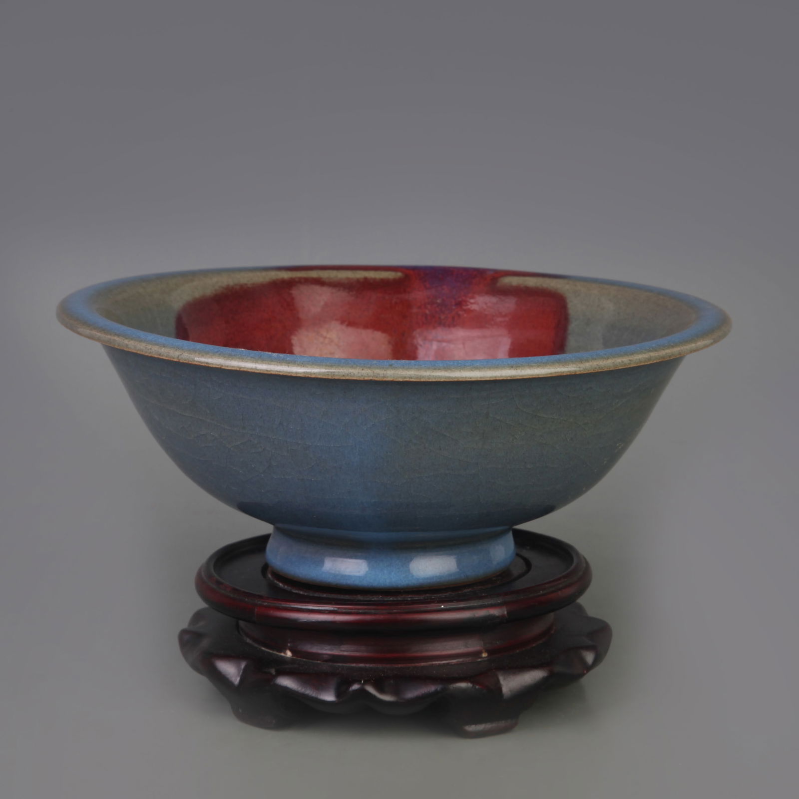 A FINE JUN KILN PORCELAIN BOWL (1 of 5)