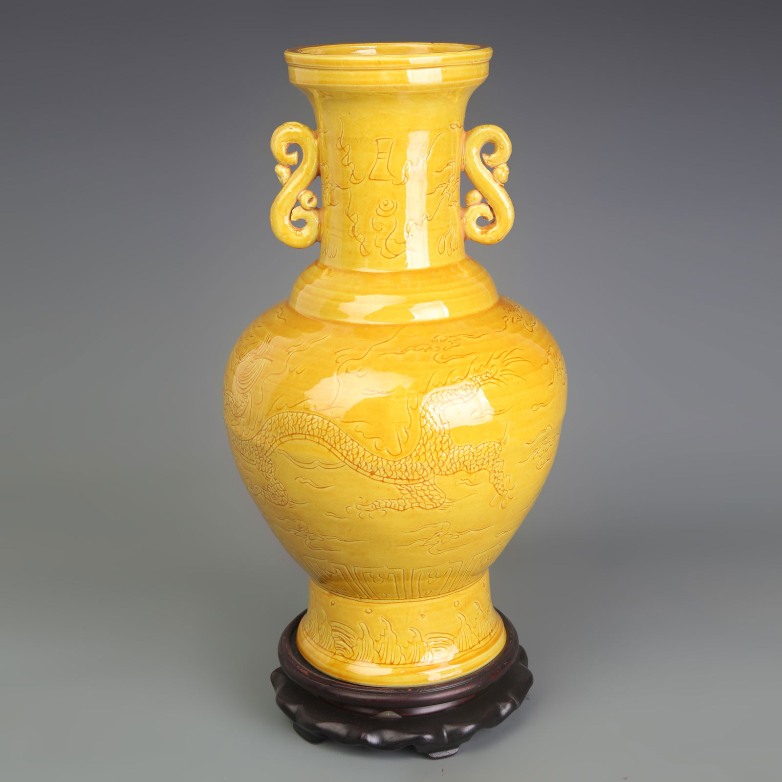 YELLOW GROUND DOUBLE-EAR DRAGON PATTERN PORCELAIN APPRECIATION VASE (1 of 5)