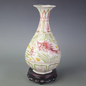 RED AND GREEN COLOR FISH AND ALGAE PATTERN YUHUCHUN VASE