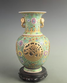 GREEN GROUND FOUR-SIDED INNER REVOLVING PORCELAIN VASE