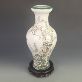 LARGE FAMILLE ROSE FLORAL PATTERN PORCELAIN VASE