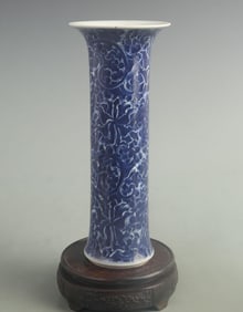 BLUE AND WHITE FLORAL PATTERN PORCELAIN FLOWER VASE