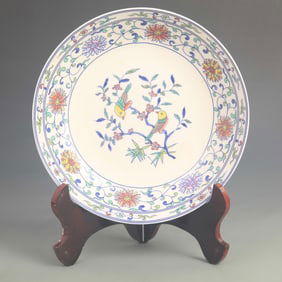 DOUCAI COLOR FLOWER PATTERNED PORCELAIN PLATE